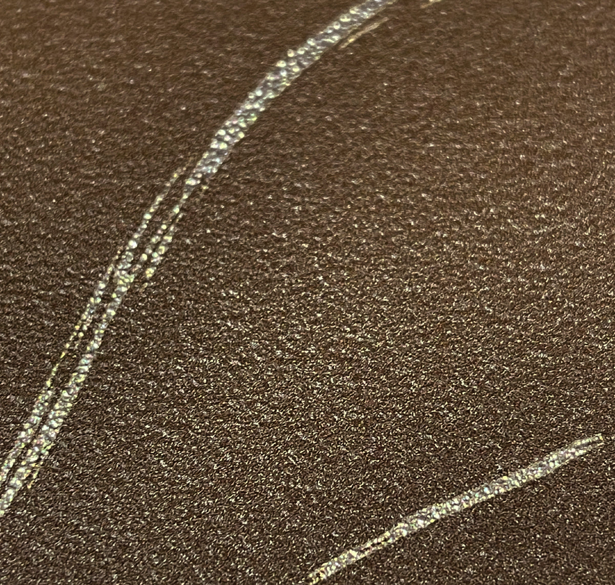 Chrysanthemum Nutmeg macro texture detail — fine gold line-art chrysanthemum wallcovering by HDWALLS
